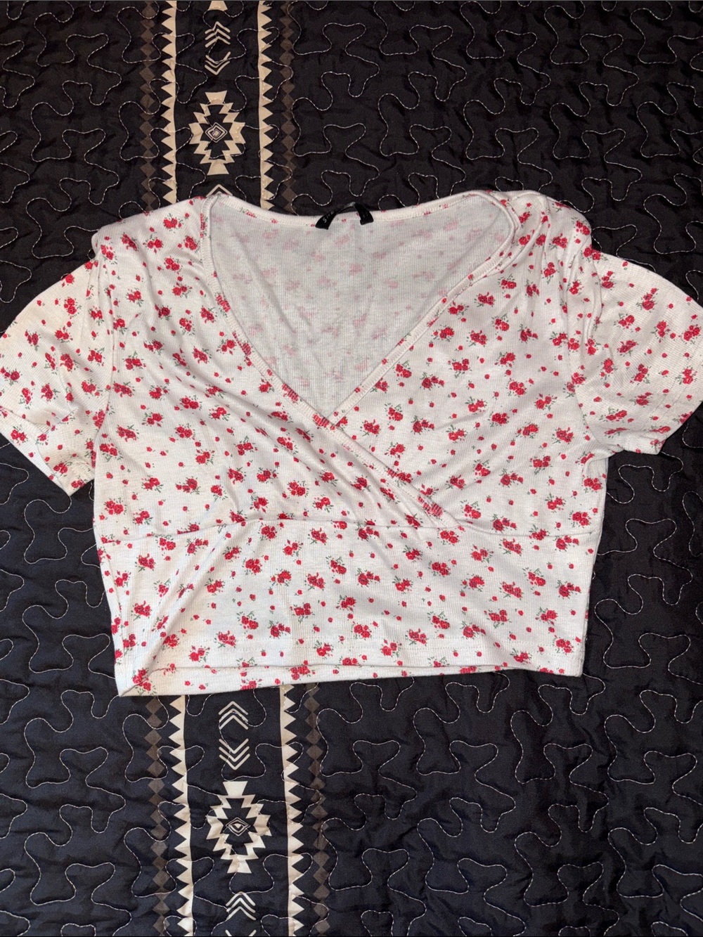 SHEIN White Crop Top with Red Rose Floral Print